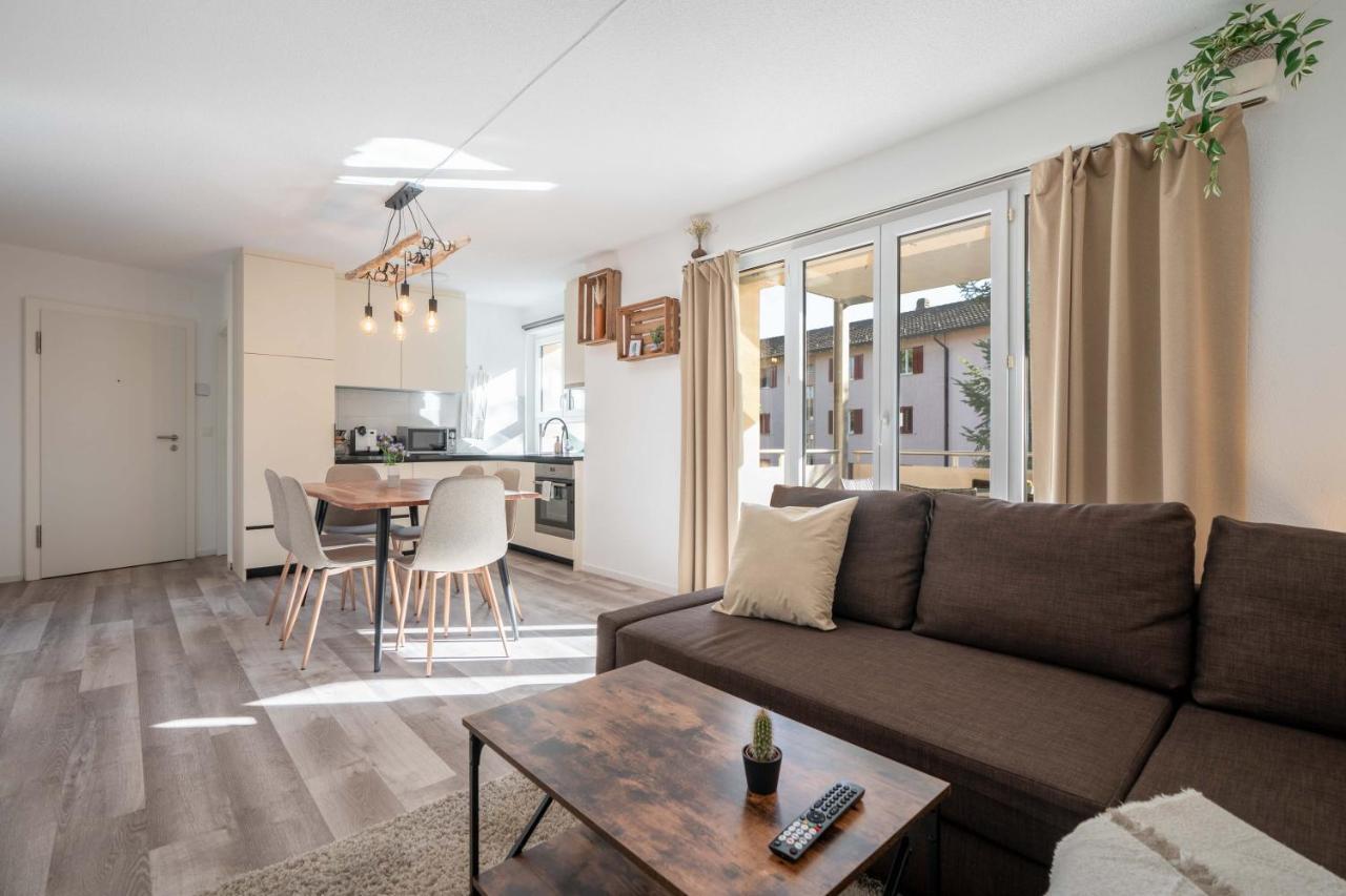 Moderne Wohnung Mit Parkplatz Ostermundigen エクステリア 写真